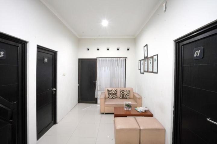 Dparagon Pamela 3 Yogyakarta Exterior foto